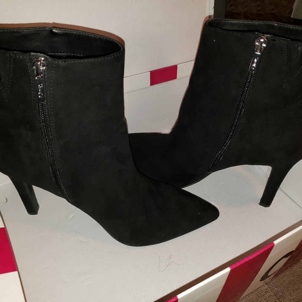 Circus boots